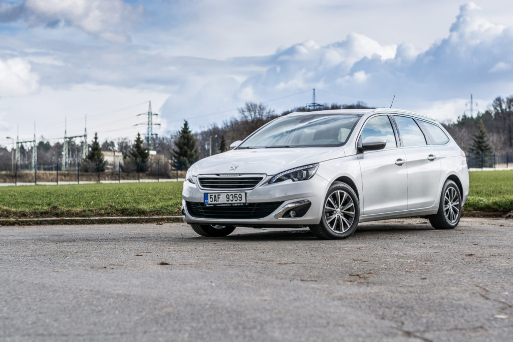 Test Peugeot 308 1.6 BlueHDi 2016: Téměř bez chyby. Téměř. (+ VIDEO)