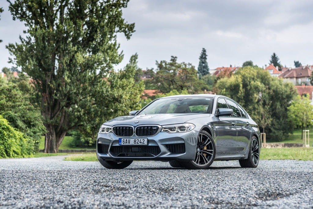 Test BMW M5 2018: Zabiják v utajení (+VIDEO)
