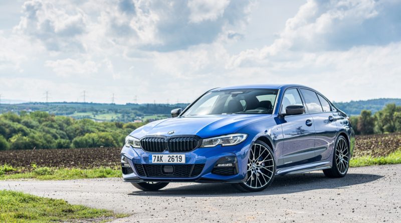 BMW 330i