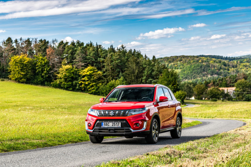 Test Suzuki Vitara 1.4 BoosterJet HYBRID 2020: Parťák do každé situace