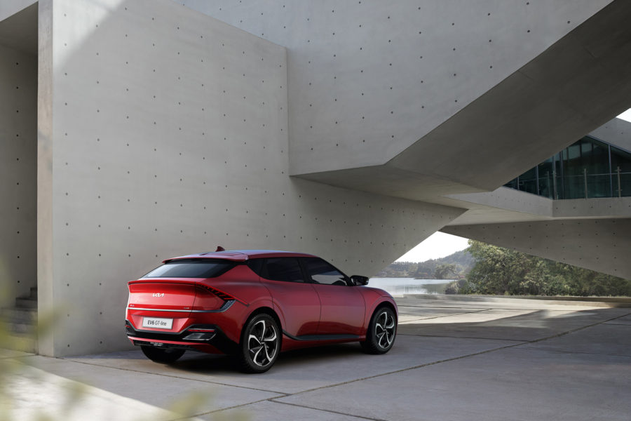 Nová elektrická Kia EV6 bude rychlá nejen v nabíjení