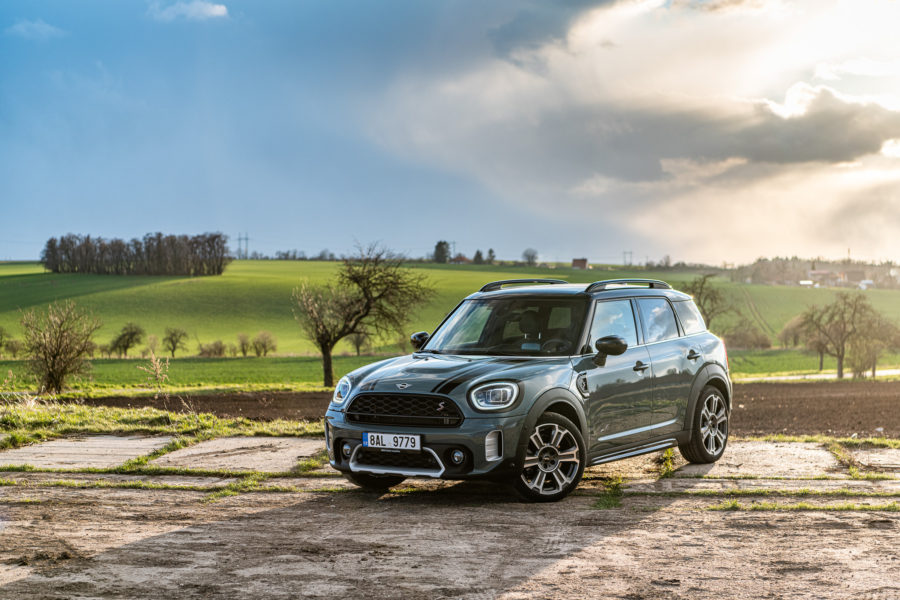 Test Mini Cooper SD ALL4 Countryman 2021: Žádný drobek, ale naprostý univerzál