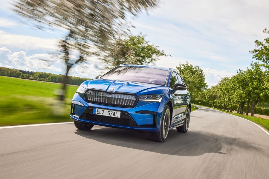 Škoda Enyaq iV získá nové funkce a větší dojezd jen aktualizací software