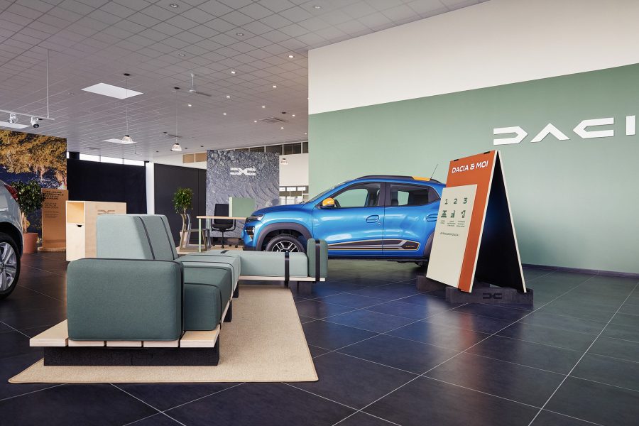 Budování nových interiérů u dealerů Dacia