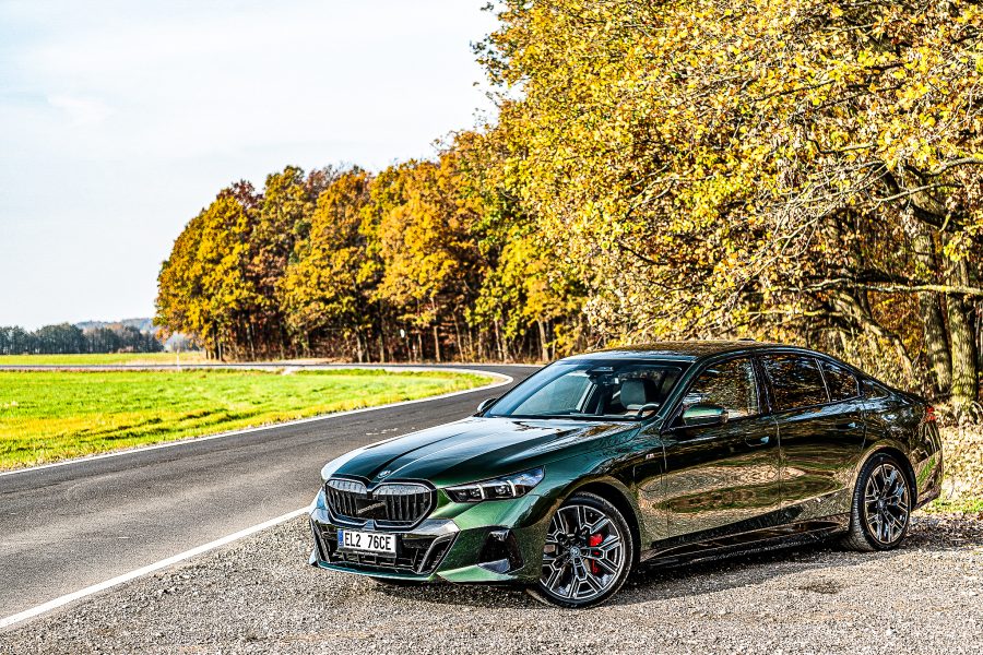BMW 550e xDrive: Nádherné auto s šestiválcem pod kapotou