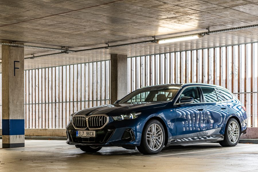 BMW i5 eDrive40 Touring: Je libo elektrické kombi?