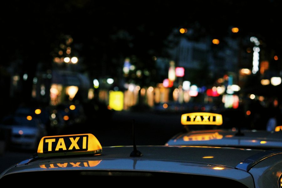 Jak při výběru ojetého auta poznáte bývalé taxi a proč je to důležité?