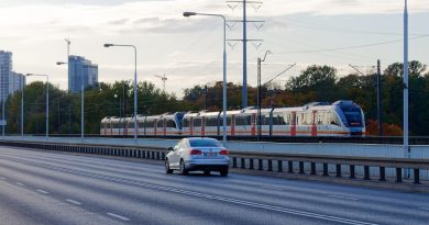 Vlak vs. LPG: Zlomená ruka mě donutila přesednout na hromadnou dopravu. Jak dopadlo srovnání?