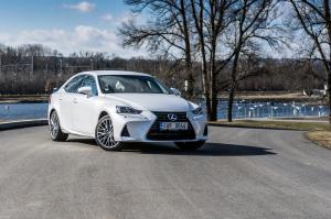 Lexus IS 300h