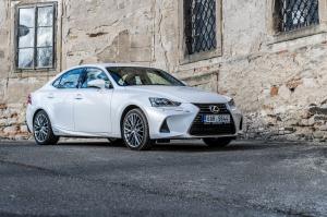 Lexus IS 300h