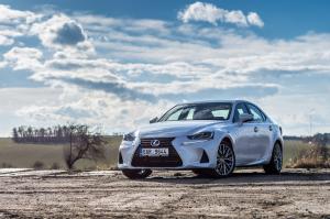 Lexus IS 300h