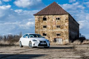 Lexus IS 300h